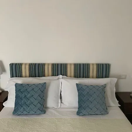 Гостевой дом Giuliana's View 3*